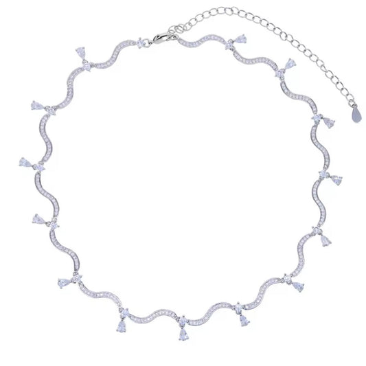 White wave choker